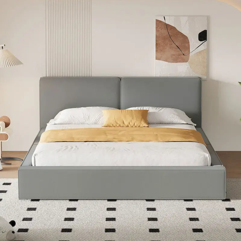 Lit queen-size plateforme en velours gris avec tête de lit rembourrée et profil bas