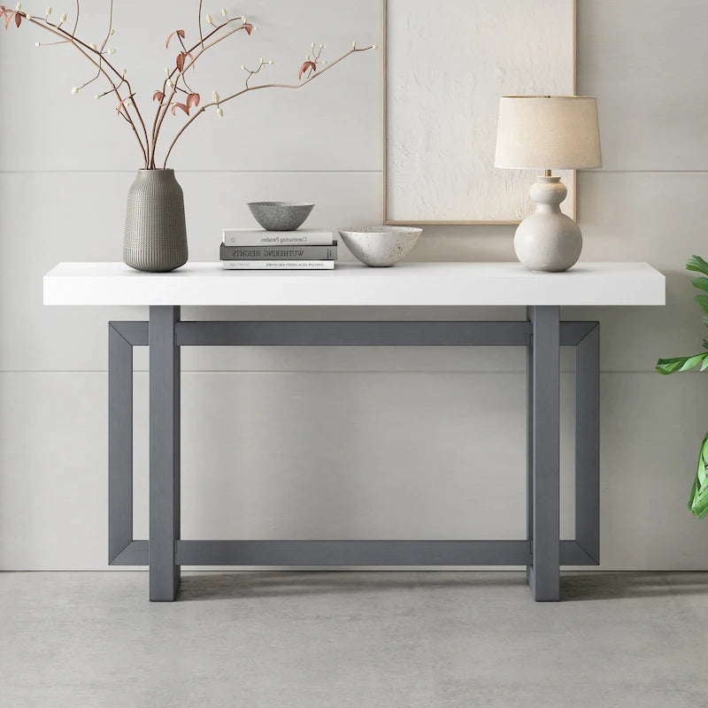 Console étroite de style industriel avec plateau en bois et béton, noire