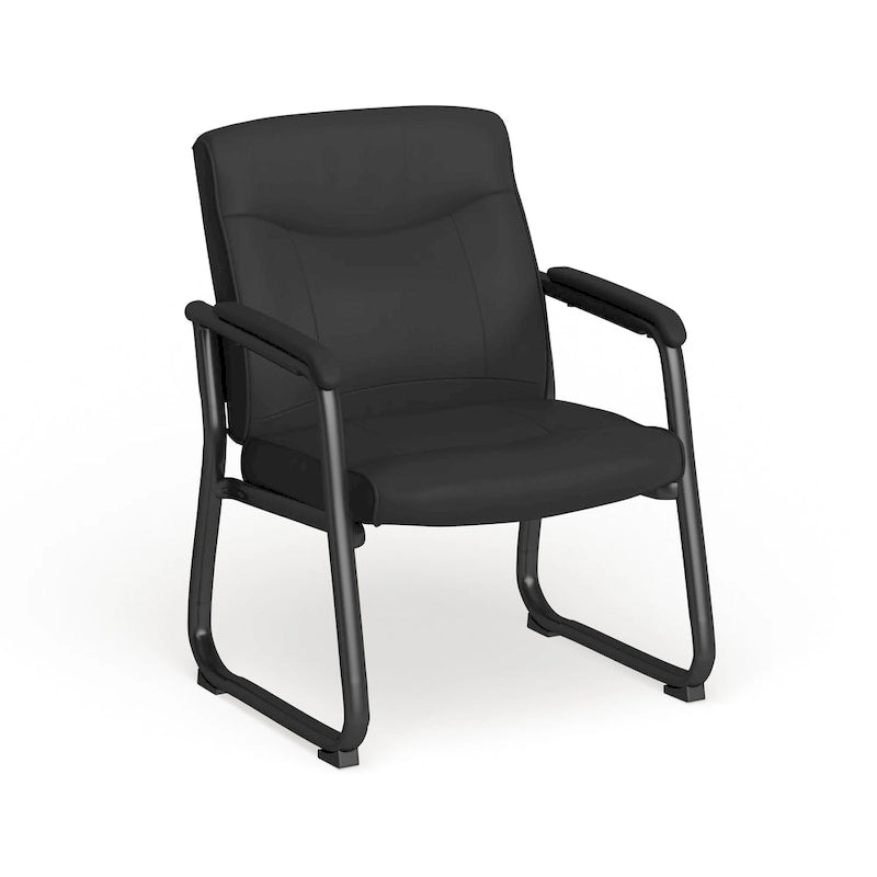 Chaise de réception de direction à dossier traîneau, rembourrée noire, avec accoudoirs matelassés