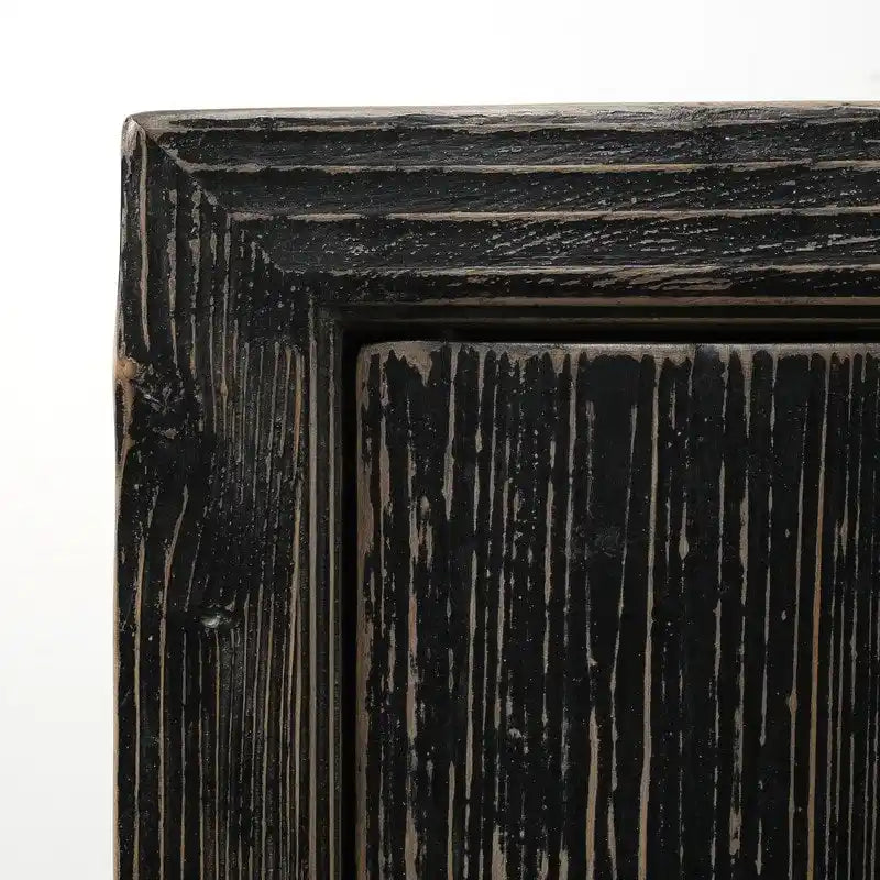 Bahut deux portes en bois noir vieilli avec un style rustique et campagnard vintage